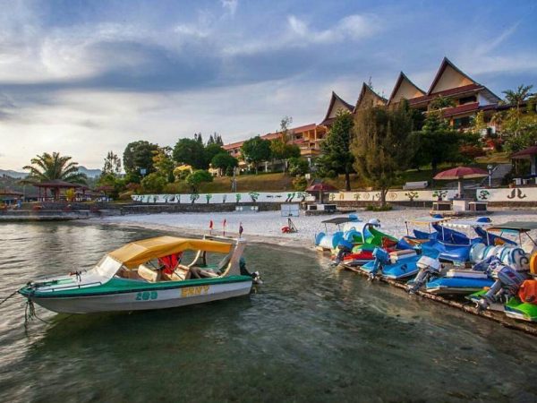 Paket C - Danau Toba
